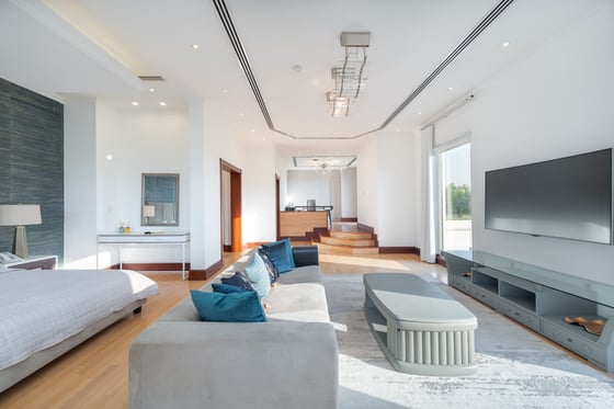 Magnificent 7 Bed Villa in Emirates Hills, picture 27