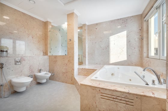 Magnificent 7 Bed Villa in Emirates Hills, picture 30