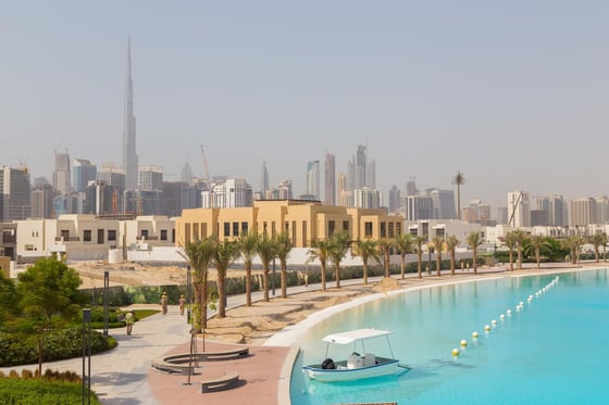 can-foreigners-buy-land-in-dubai-luxhabitat