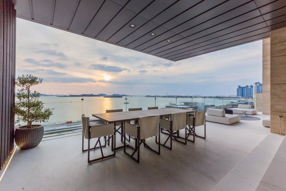 Luxuriously Finished Penthouse Private Pool on Palm, picture 13