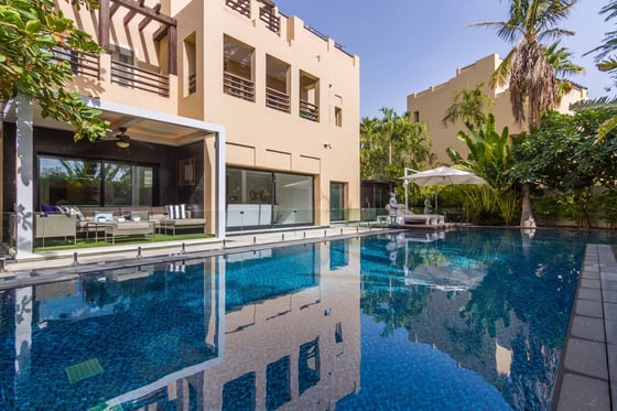 Stylish Villa on the lake | lush zen pool and cinema, picture 21