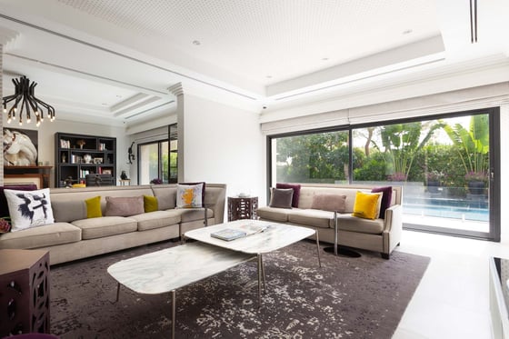 Stylish Villa on the lake | lush zen pool and cinema, picture 3
