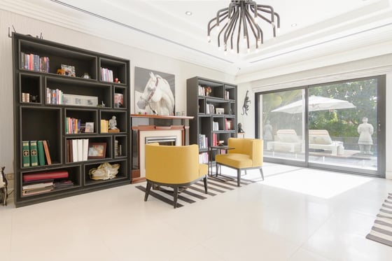 Stylish Villa on the lake | lush zen pool and cinema, picture 1