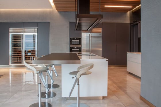Modern Contemporary 4 Bedroom Villa in Pearl Jumeirah, picture 1