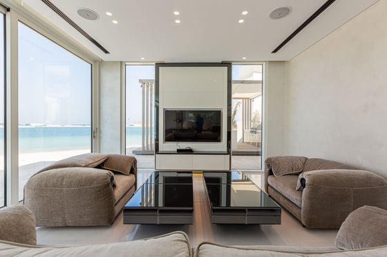 Most sought-after beach front villa on the Palm Jumeirah, picture 4