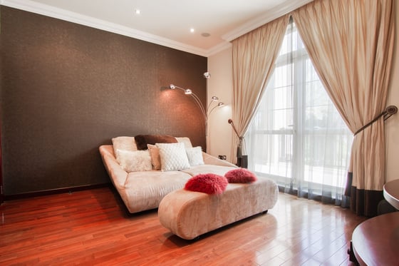 Stunning Upgraded Mediterranean 4 Bedroom Villa, picture 21