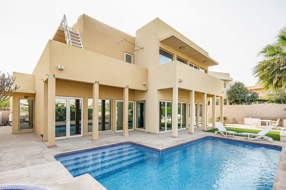 Luxury redesigned  Villa in front line Golf Course, picture 19