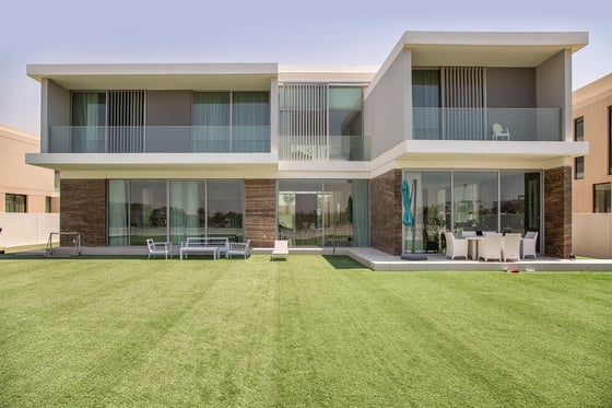 Contemporary Golf Villa with Skyline Views, picture 12