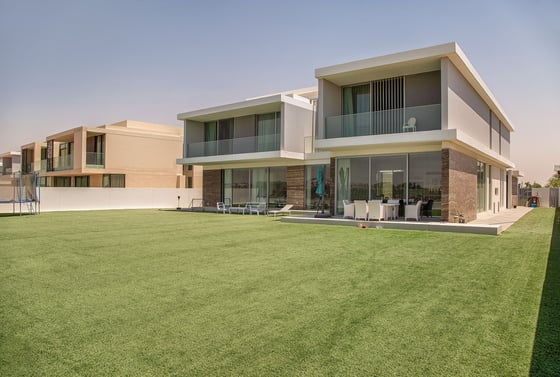 Contemporary Golf Villa with Skyline Views, picture 13