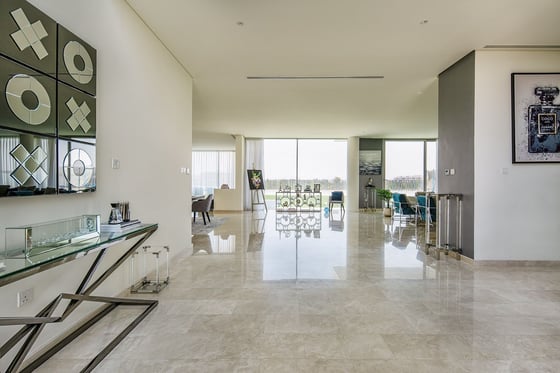Contemporary Golf Villa with Skyline Views, picture 19