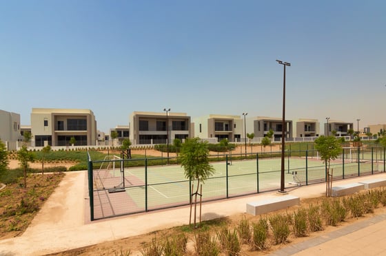 Sidra 1 | 5 Bed On The Pool &amp; Park, picture 4