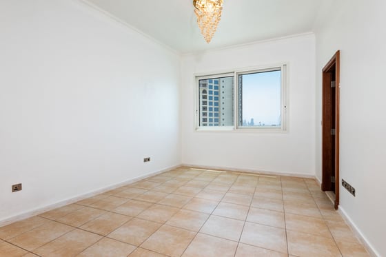 Elegant 3 BR Apartment in Marina Residences, picture 3
