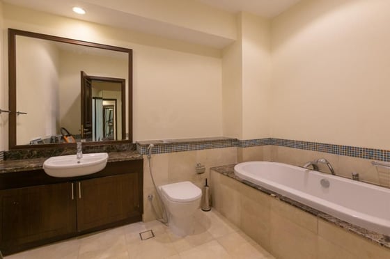 4 Bed + Maids | Penthouse | Fairmont North., picture 11