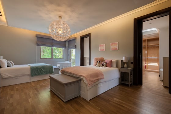 Fully Furnished | Upgraded | 6 Bedroom, picture 18