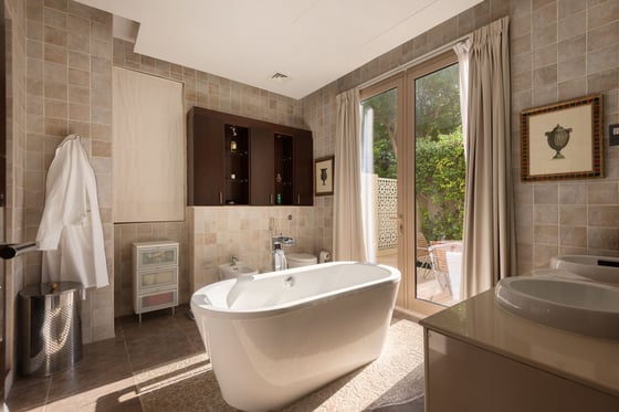 Al Barari villa | one of the most extravagant gardens in the development, picture 9