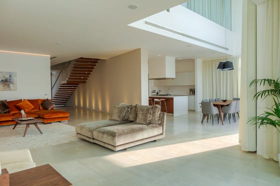 Modern Style 5BR Brand New Atlantis View, picture 1