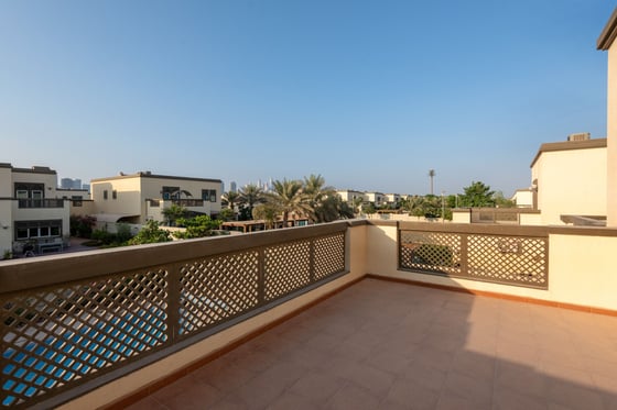 Upgraded Regional 4 Bedroom Villa District 3, picture 10