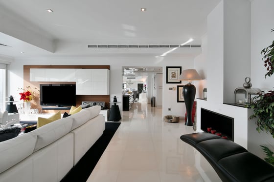 State of the art Penthouse at Emirates Crown, picture 4