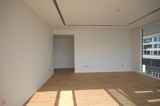Contemporary Open Plan with 3 Fabulous Closets, picture 13