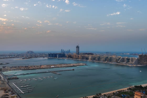 Upgraded Luxury 4BR Penthouse | Full Sea Views, picture 10