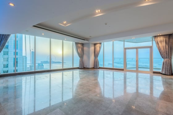 Upgraded Luxury 4BR Penthouse | Full Sea Views, picture 1