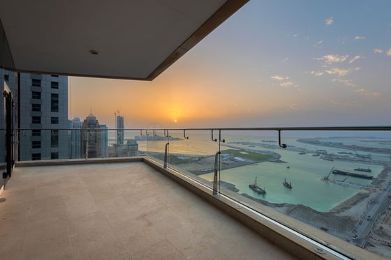 Upgraded Luxury 4BR Penthouse | Full Sea Views, picture 9
