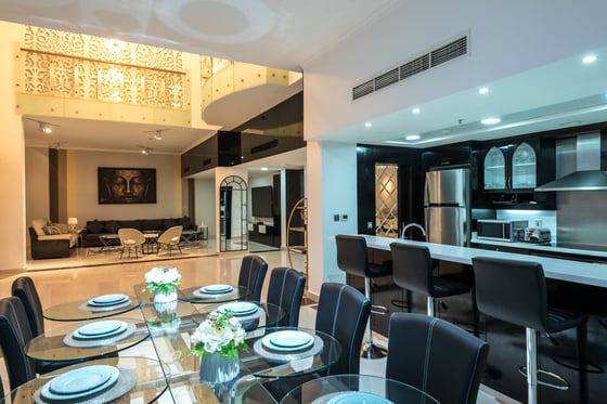 Luxury Penthouse Overlooking the Burj Khalifa, picture 6