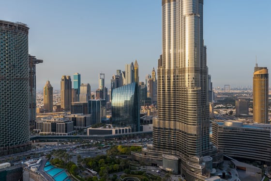 Luxury Penthouse Overlooking the Burj Khalifa, picture 9