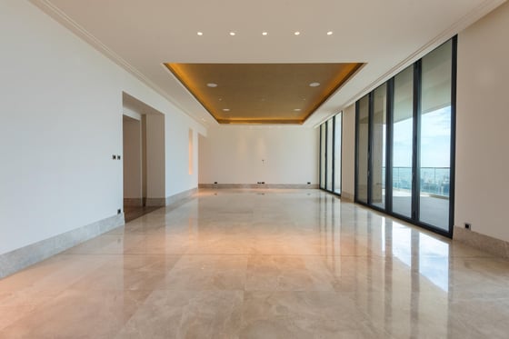 Highest Floor 4BR Penthouse | The 118 Tower, picture 3