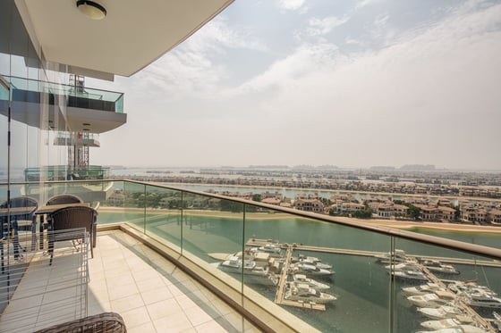 Spacious Oceania Apt with Stunning Skyline Views, picture 5