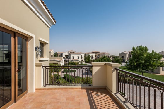 Landscaped Garden Villa with Private Pool in Jumeirah Golf Estates, picture 24