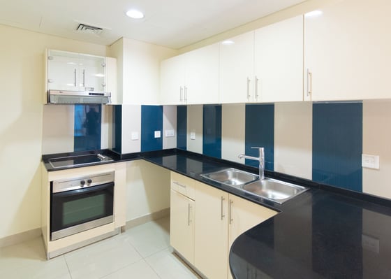 Corner apartment with sea view in Dubai Marina, picture 15