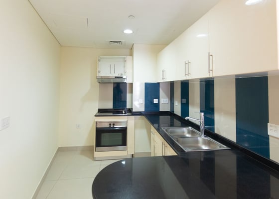 Corner apartment with sea view in Dubai Marina, picture 14