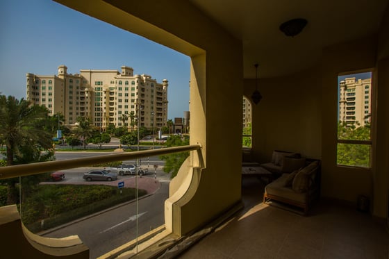 Prime Location - Opposite Beach - Large Layout, picture 8