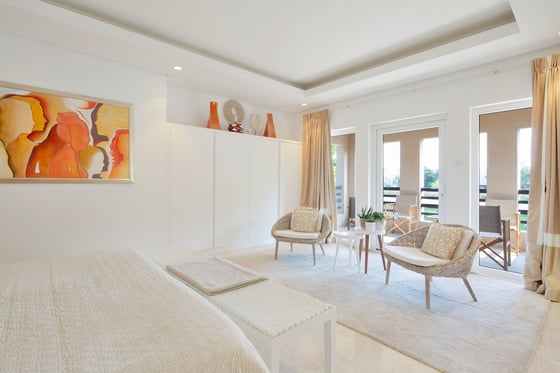Excellently located and upgraded Meadows villa, picture 10