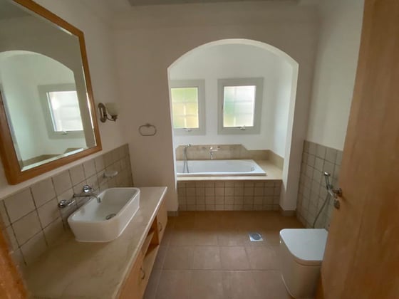 On The Lake | Turnberry | Tenanted, picture 11