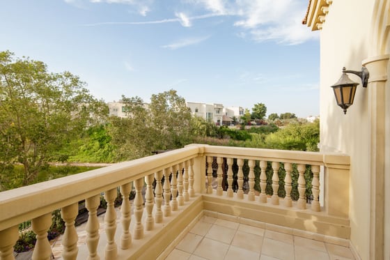 Upgraded with Lake Views 4 Bed villa in Jumeirah Islands, picture 11