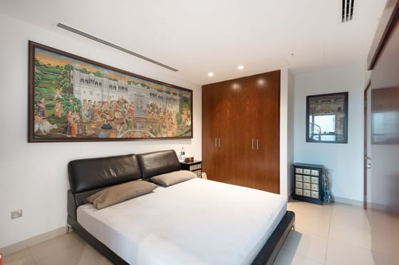 Deluxe Three Bedroom Duplex Apartment, picture 7