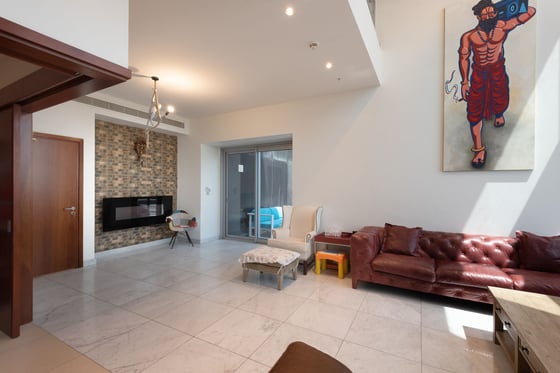 Deluxe Three Bedroom Duplex Apartment, picture 6