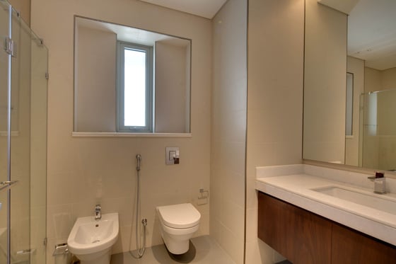 Contemporary Style 5 Bedroom Villa, picture 41