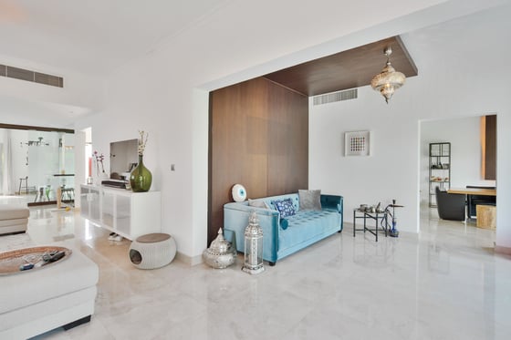 Upgraded Golf View Villa In Meadows, picture 4