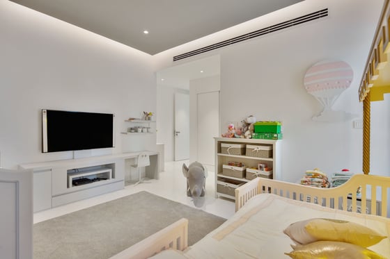 Upgraded sea view apartment in JBR, picture 12