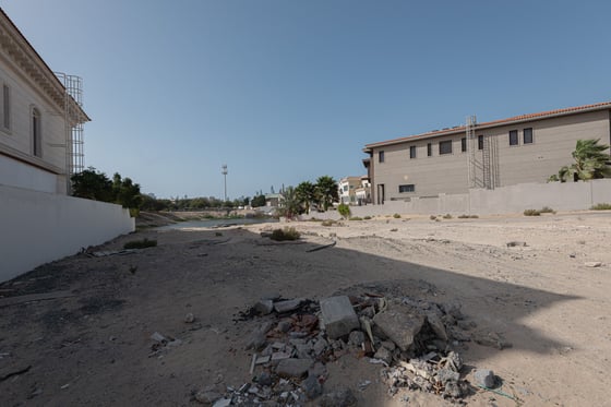 Lake Facing Mansion Plot In Jumeirah Islands, picture 5