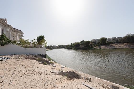 Lake Facing Mansion Plot In Jumeirah Islands, picture 13