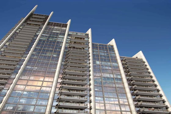 Chic, luxury apartment in city-centre Downtown Dubai location, picture 6