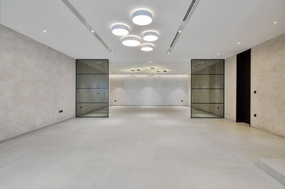 Bespoke Luxury 6 Bedroom Modern Villa, picture 13
