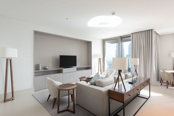 Luxury serviced apartment in Downtown Dubai, picture 1