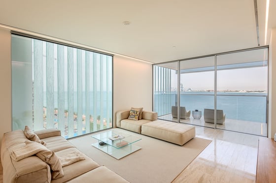 Unique luxury apartment with sea view on Palm Jumeirah, picture 1
