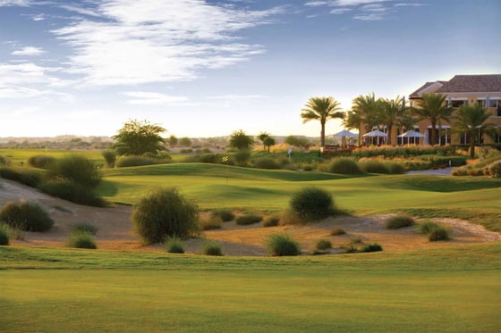 Luxury apartment in prestigious Emirates Hills community, picture 12