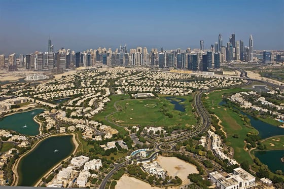 Large, luxury apartment in Emirates Hills, picture 8
